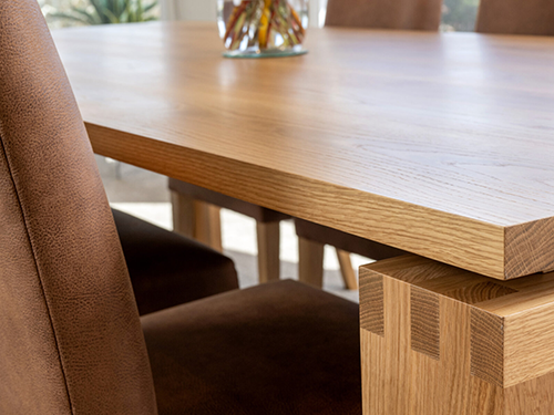 How To Quality Control Mass Production for The Dining Table？